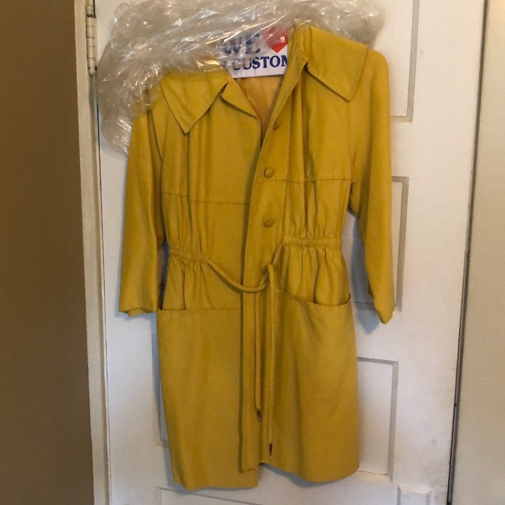 🎀🎉Truly Vintage Woman’s Jacket.